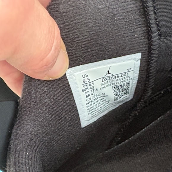 Jordan 6 Chrome - Picture 15 of 16